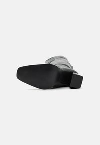Simmi London DIEGO - Laarzen met hoge hak - black
