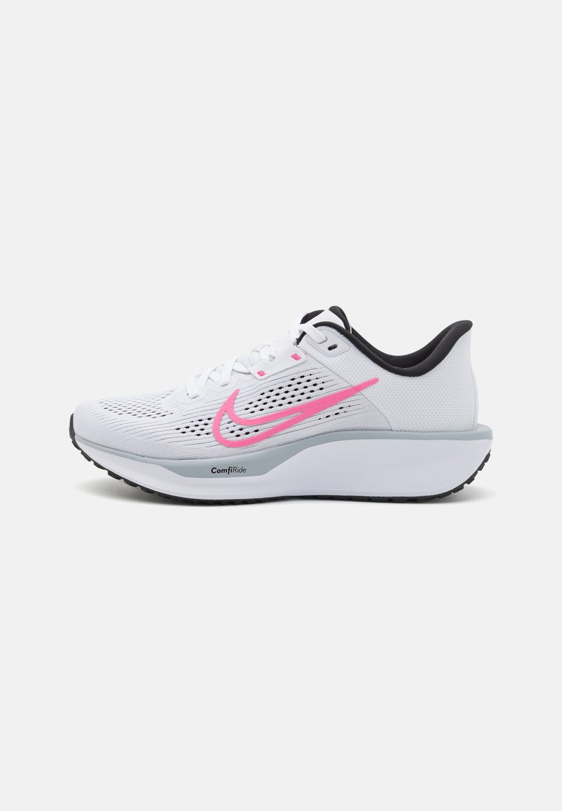 Nike Performance QUEST 6 - Zapatillas running asfalto - white/black/pinksicle/wolf grey