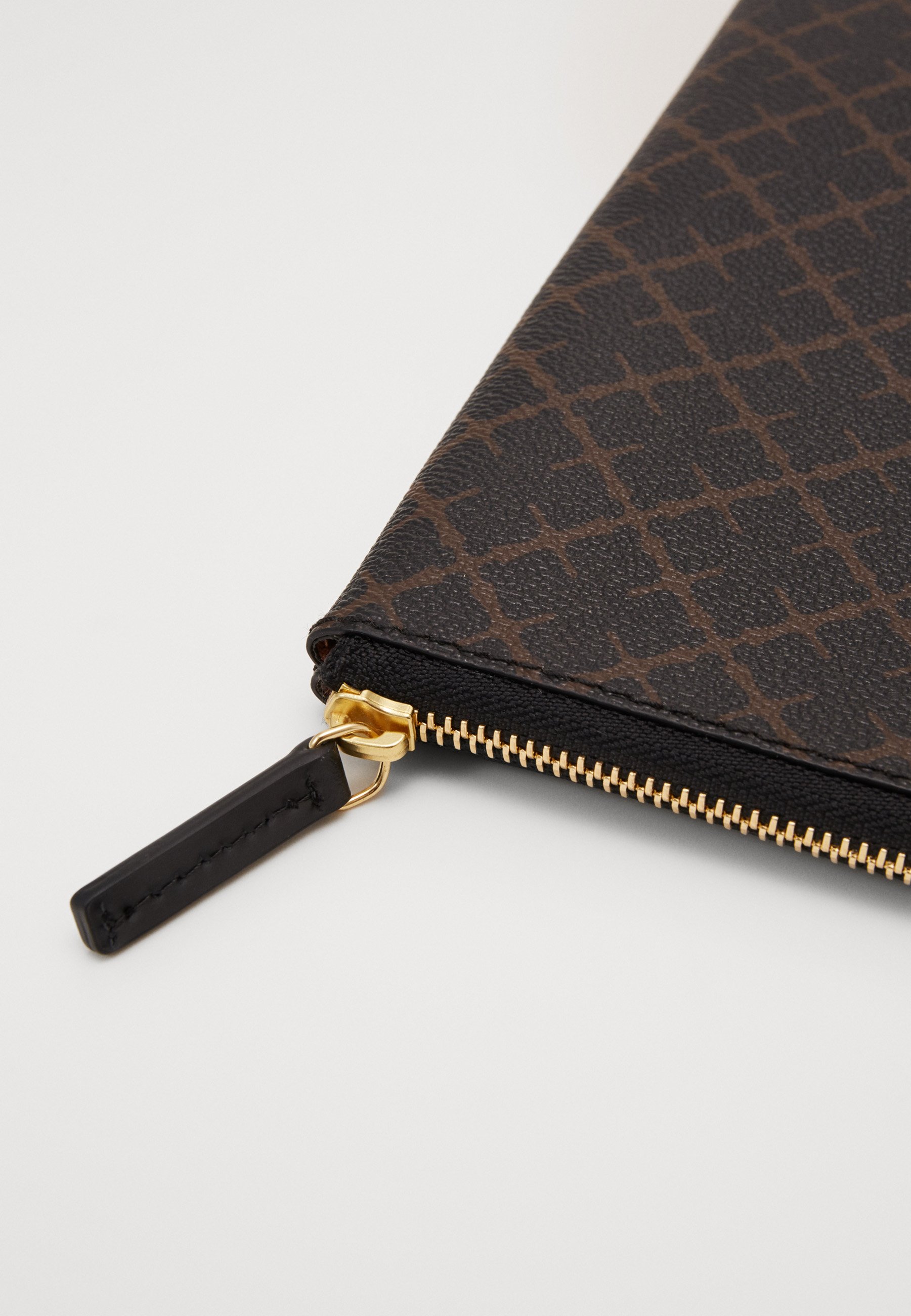 By Malene Birger IVY LAPTOP Dataveske dark chokolate By Malene Birger IVY LAPTOP Dataveske charcoal Zalando.no