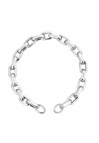 Pulsera de cadena de plata con eslabones ovalados alargados, textura lisa y dos cierres de anillo abierto. Color uniforme con un acabado pulido.