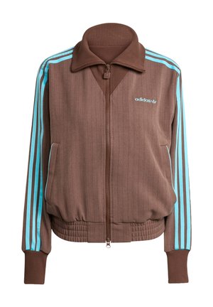 Giacca marrone a costine con zip e colletto alto, caratterizzata da accenti turchesi a tre strisce sulle maniche e un logo ricamato.