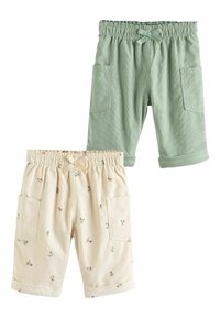 Två par shorts: ett par ljusgröna i ribbad kvalitet med två sidofickor; ett par krämfärgade med små blommönster och två fickor.
