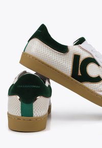 LOLA CASADEMUNT Sneaker low - beige