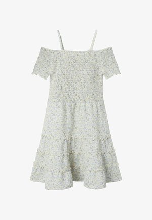 Vestido floral azul claro con mangas descubiertas, corpete fruncido y dobladillo con volantes. Hecho de una tela suave, presenta un patrón delicado.
