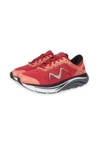 Rote Sportschuhe mit einem Obermaterial aus Mesh, die schwarze Akzente und ein wellenförmiges Design aufweisen. Die Sohle ist weiß mit einer schwarzen Gummisohle für besseren Halt.