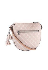 Borsa a tracolla in ecopelle beige con motivo a foglia in rilievo, tasca con zip e doppi dettagli con frange. Presenta una tracolla rimovibile.