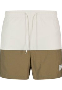 Shorts de bain pour homme avec une partie supérieure blanche et une partie inférieure kaki, fabriqués en tissu léger, dotés d'une taille élastique avec cordon de serrage et d'un badge logo sur le côté.