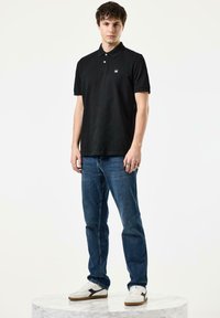 Weekend Offender CANEIROS BADGE  - Pólóing - black