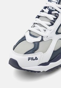 Fila CR-CW02 RAY TRACER UNISEX - Joggesko - gray violet/navy