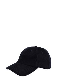 Gorra de pana negra con visera curva, seis agujeros de ventilación y una superficie texturizada. Presenta un pequeño logotipo bordado en la parte frontal.