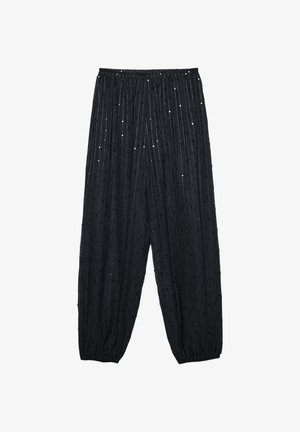 Schwarze plissierte Hose mit elastischem Bund, verziert mit vertikalen Streifen und kleinen Pailletten, die einen strukturierten, schimmernden Effekt zeigen.