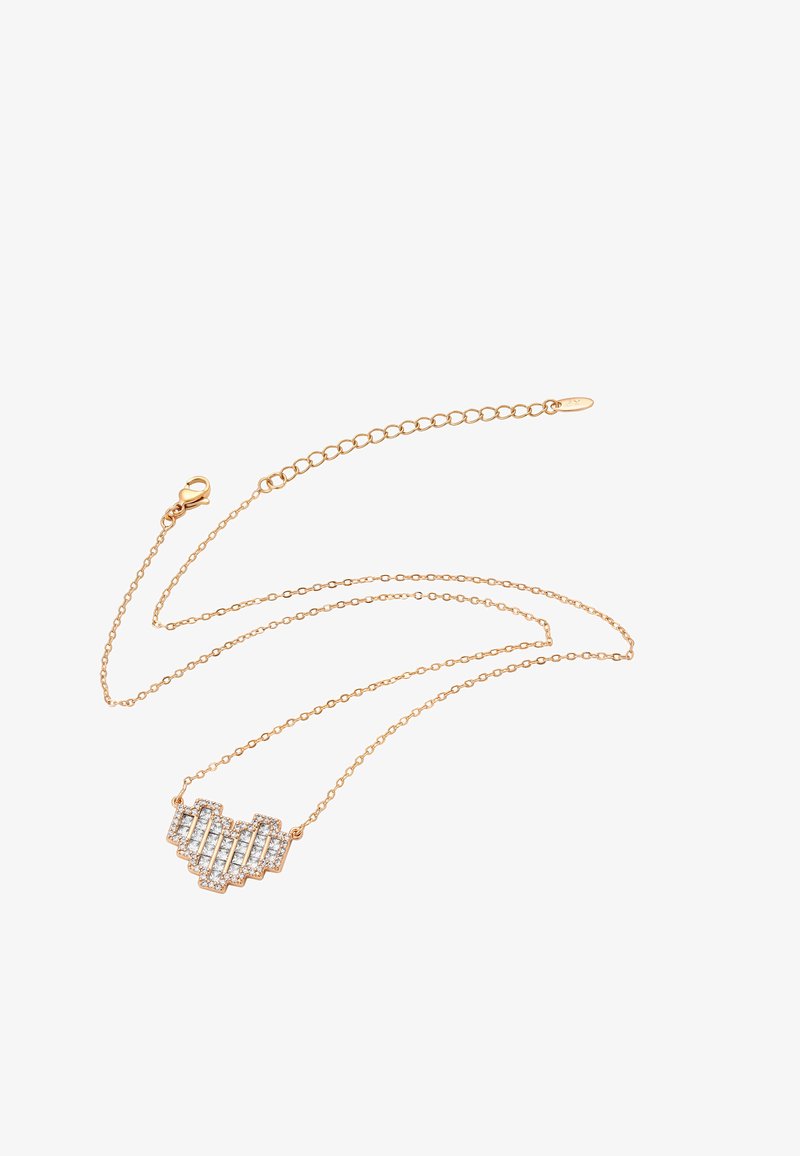 Zlatý řetízek s geometrickým přívěskem zdobeným průhlednými kamínky, který vytváří třpytivý akcent. Design zdůrazňuje liniové vzory.