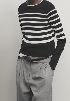 Pullover - black