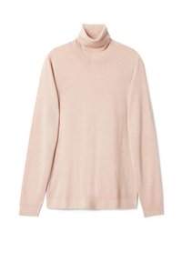 Jasnoróżowy sweter z kołnierzem typu polo, długie rękawy, miękka dzianina i ściągacze na rękawach oraz u dołu. Brak widocznych wzorów czy ozdób.