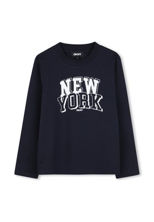 Marineblauw shirt met lange mouwen met witte "NEW YORK"-tekst en klein DKNY-logo aan de voorkant, ronde hals.