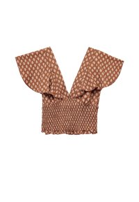 Brun mønstret bluse med flagrende ærmer, dyb V-hals og smocket tekstur ved taljen, med små blomsterdesigns over det hele.