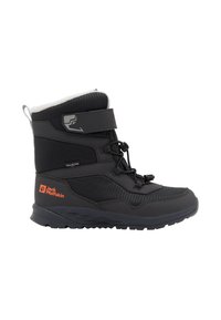 Botte d'hiver isolée noire avec une tige texturée, un devant à lacets et une sangle en Velcro. Logo orange notable sur le côté. Semelle en caoutchouc.