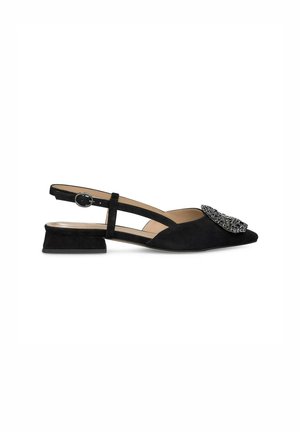 Scarpa slingback in suede nero con punta affusolata, tacco a blocco e decorazione sulla punta. Presenta una tracolla regolabile.