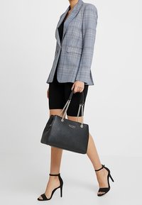 Guess Håndtasker - black