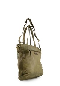 Groene leren tote bag met dubbele handvatten, een voorzak met rits en een gestructureerd oppervlak. Voorzien van een logo patch aan de voorkant.