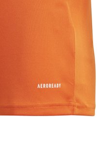 adidas Performance SQUAD UNISEX - Camiseta estampada - team orange/white