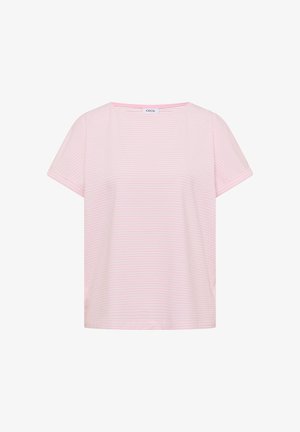 Chemise rose claire à manches courtes avec de fines rayures blanches horizontales et un col rond, étiquetée « CECIL » à l'intérieur du col.