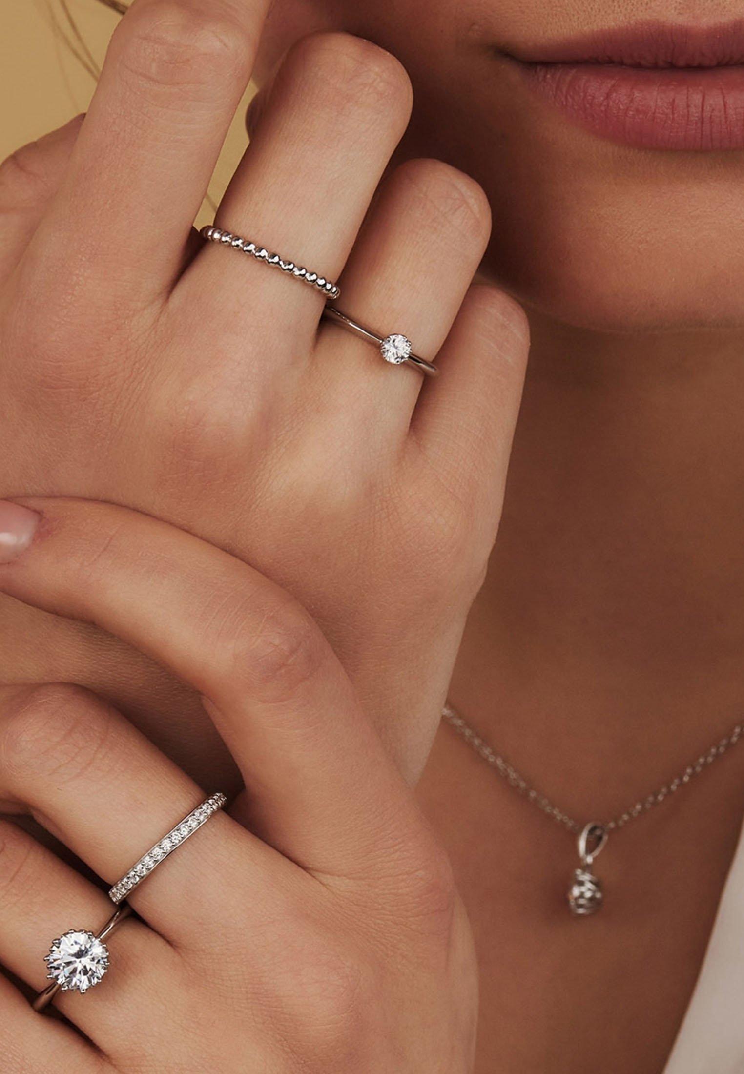 Women Ring Women Ring