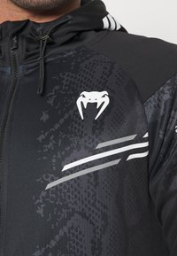 Venum UFC FIGHT NIGHT ADRENALINE ZIP UP HOODIES - Giacca sportiva - blue