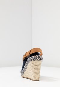 TOMS Sandaletter - dark blue