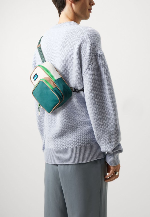 PESCADERO SLING UNISEX - Cross body bag