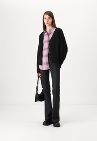 JDY JDYBRAVE LIFE V NECK  - Casaco de malha - black