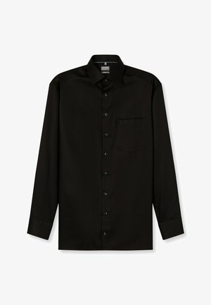 Schwarzes Langarmshirt aus gewebtem Stoff, mit einem Button-Down-Kragen, einer Fronttasche und schwarzen Knöpfen auf einer strukturierten Oberfläche.