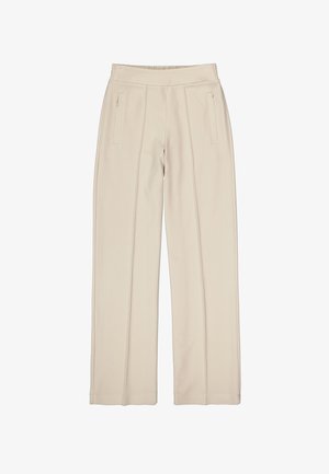 Beige wijduitlopende broek met een gladde textuur, voorzien van twee steekzakken aan de voorkant en gestikte details langs de voorste naden. Elastische tailleband.