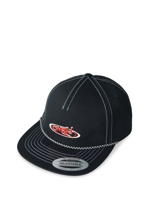 Zwarte verstelbare pet met een gebogen klep, witte stiksel en een logopatch aan de voorkant. Heeft een textuurstof en een snapback-sluiting.