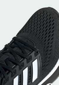 adidas Performance EQ21 czarny