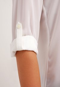Esprit Collection Chemisier - off-white