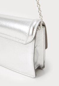 Even&Odd Psaníčko - silver-coloured