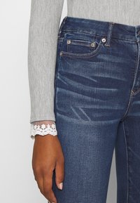 American Eagle Slim fit -farkut - blue denim