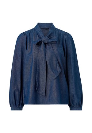 Donkerblauwe blouse met lange mouwen, opgeblazen schouders en een gebonden strik bij de hoge hals, gemaakt van een denimachtig stof.
