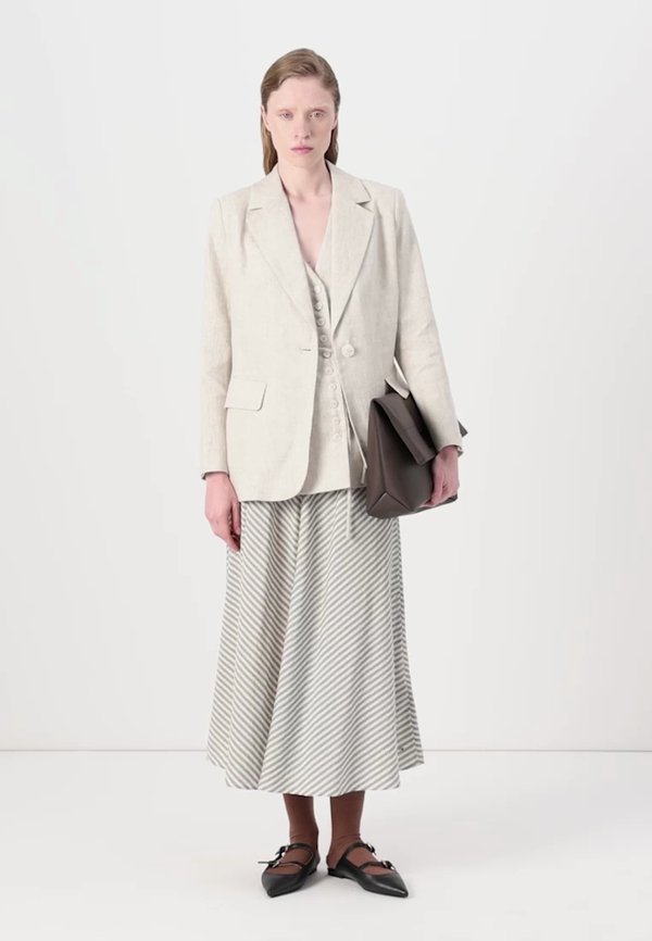 VERA FITTED - Blazer - sand4