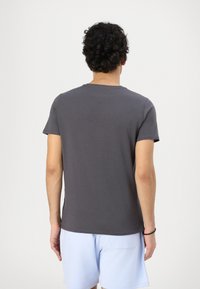 Tommy Jeans SLIM TEE - T-shirt - bas - washed black