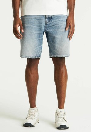 CHASIN' ORION.S FRANCIS - Denim shorts - light blue