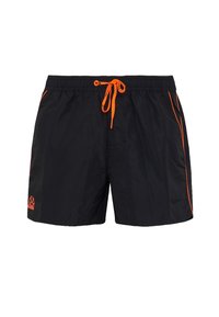 Boxer da nuoto neri con cordino arancione, piping arancione sui lati e un piccolo logo arancione sulla gamba sinistra.