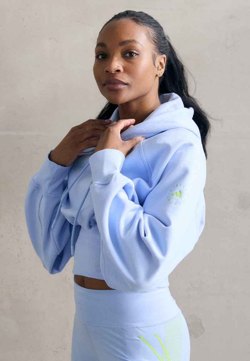 adidas by Stella McCartney HOODIE - Mikina s kapucňou - glow blue