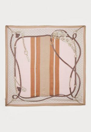 Pañuelo de seda con un patrón geométrico que presenta franjas marrones, rosas y crema. Incluye ilustraciones de cadenas y cinturones a lo largo de los bordes.