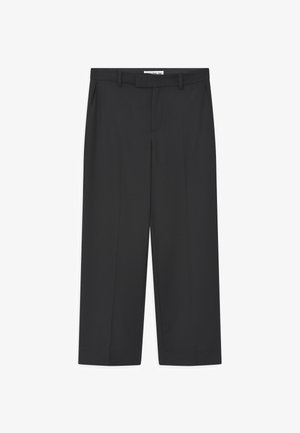 Schwarze maßgeschneiderte Hosen mit geradem Bein, flachem Bund, Gürtelschlaufen, Seitentaschen und glatter Stofftextur.