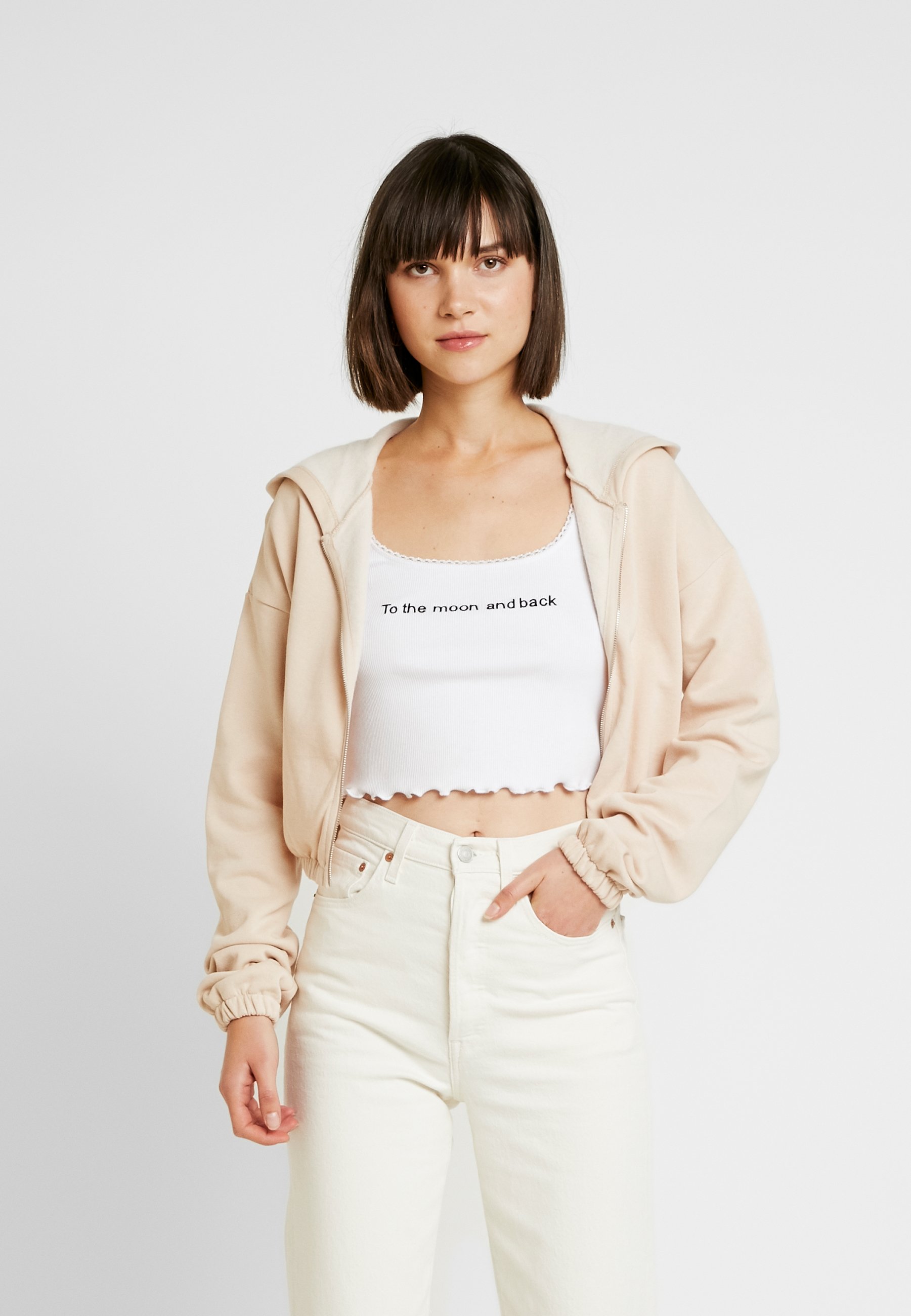 Nly by Nelly CROPPED ZIP HOODIE Huvtröja med dragkedja Nly by Nelly CROPPED Skjorta beige Zalando.se