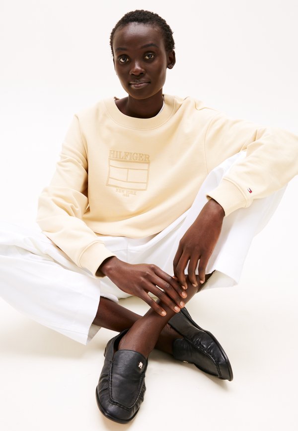 BOXY OUTLINE FLAG - Sweatshirt - country ivory4