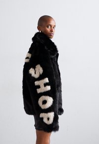 032c ANTI GAUGUIN BLOUSON - Zimska jakna - black