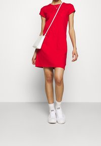 GAP Trikoomekko - red